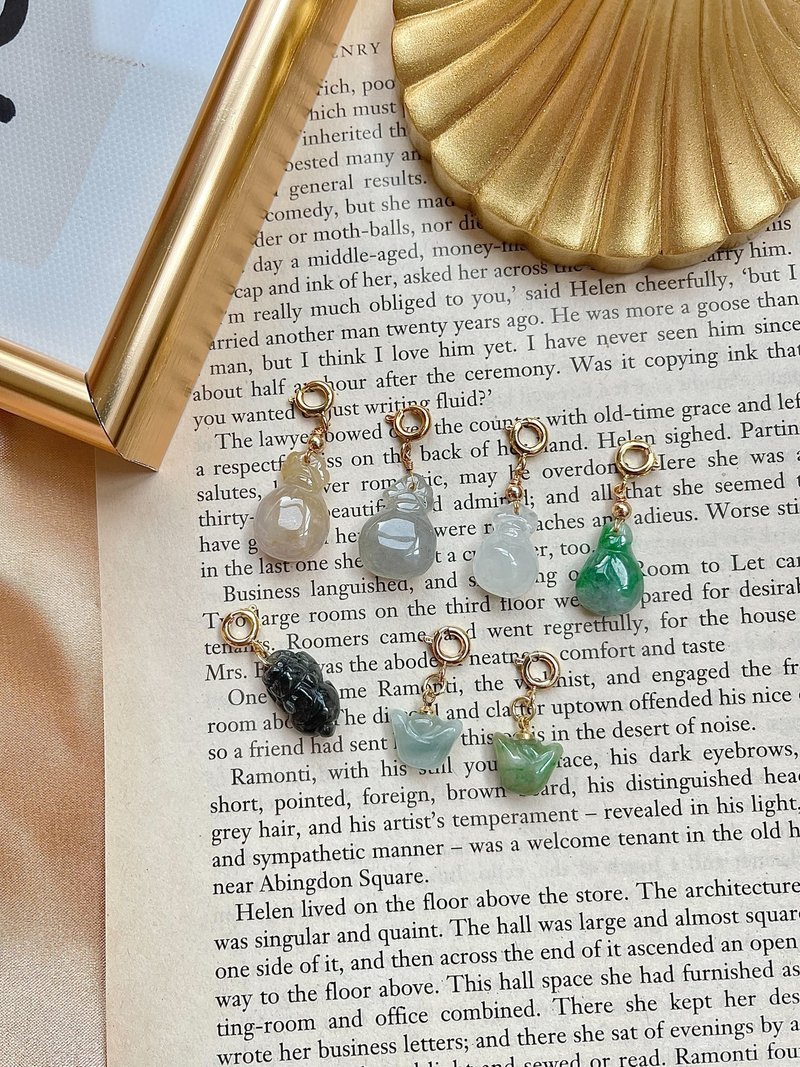 冰种翡翠14k包金随意扣   吊坠 |天然缅甸翡翠 - 吊饰 - 玉石 金色