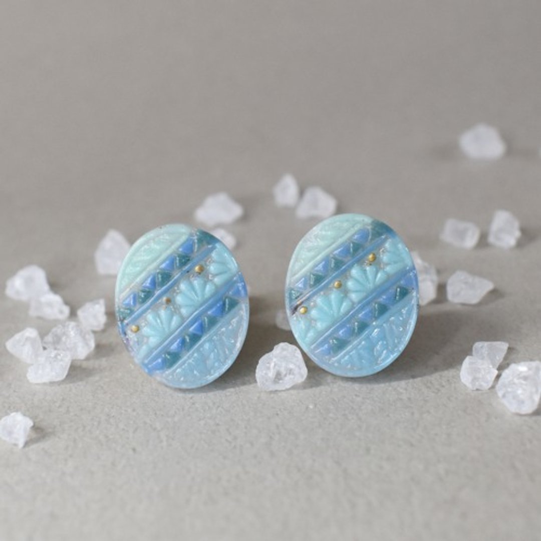 blue glass earrings. - 耳环/耳夹 - 玻璃 蓝色