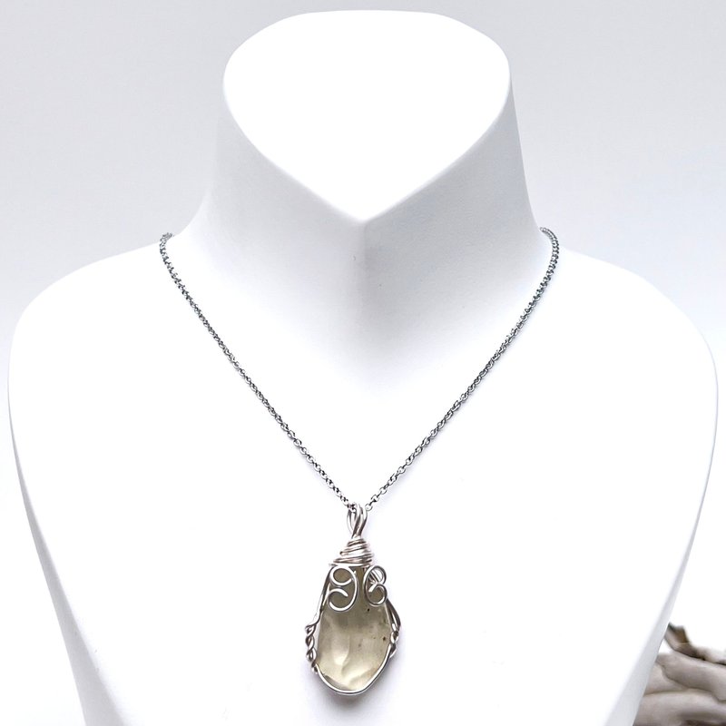 槟黄。项链 钛钢 疗愈 高频矿石 l 利比亚黄金陨石 原石 绕线 l - 项链 - 石头 多色