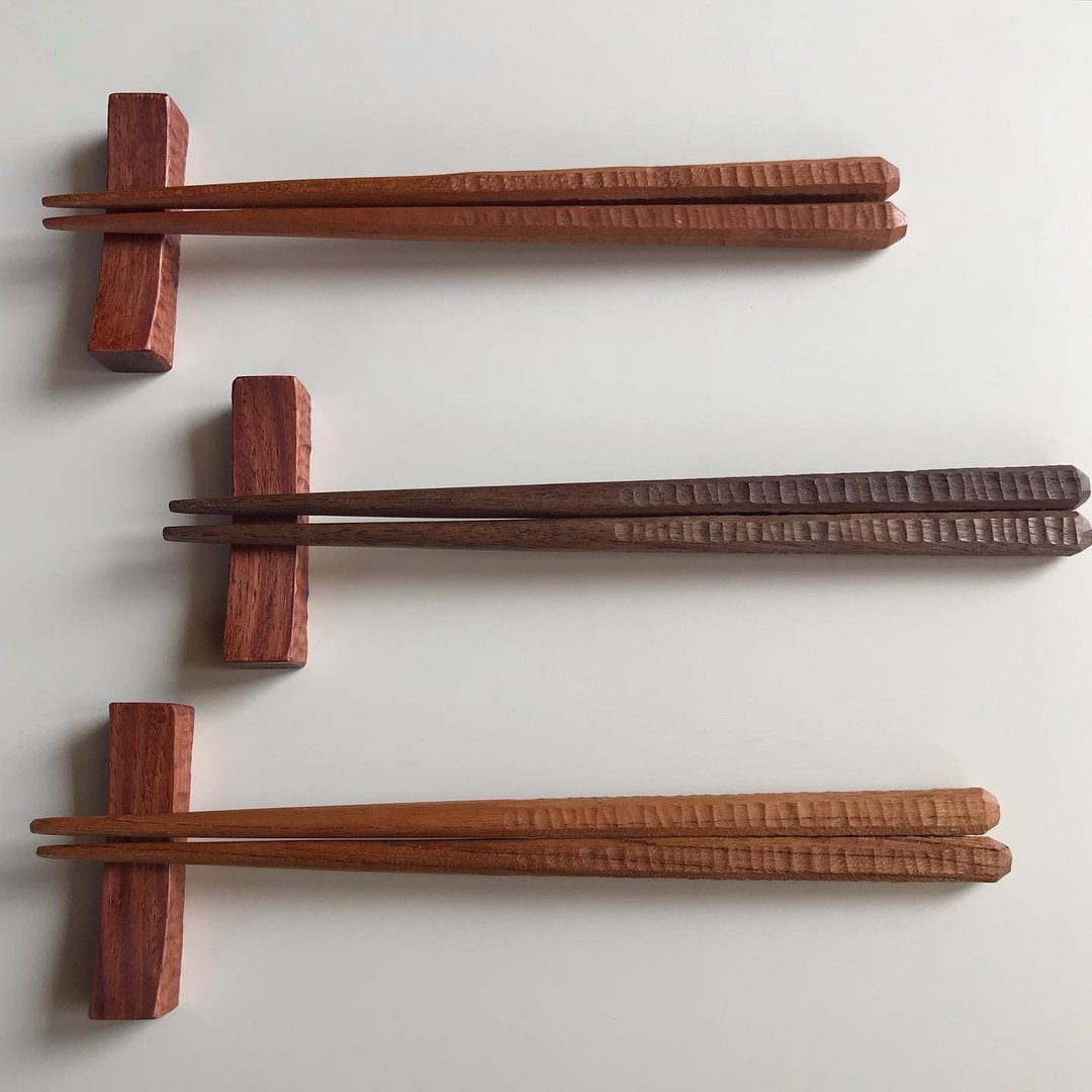 Chopsticks, chopstick rest set for men - 筷子/筷架 - 木头 咖啡色