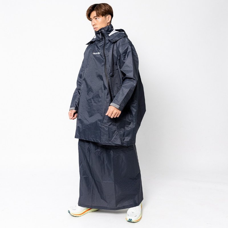 【背包款】去去雨水走长版两件式-Mini-O+雨裙-曜石黑 - 雨伞/雨衣 - 塑料 黑色