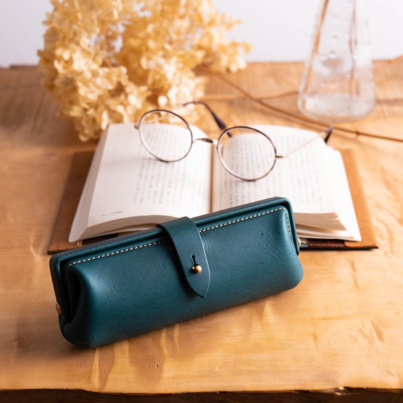 Paka-glass Slim #PeacockBlue Italian Leather Glasses Case [Enrollment Celebration] [Job Celebration] [Customizable Gift] - 眼镜盒/眼镜布 - 真皮 蓝色