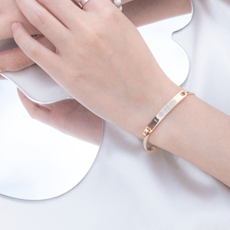 【Dedicate】定制化不锈钢手环 / 三色可选 / 字母 名字 日期刻字 - 手链/手环 - 不锈钢 金色