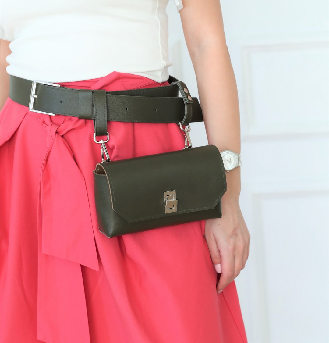 Belt bag made of natural high quality leather 2 belts TONY - 手拿包 - 真皮 绿色