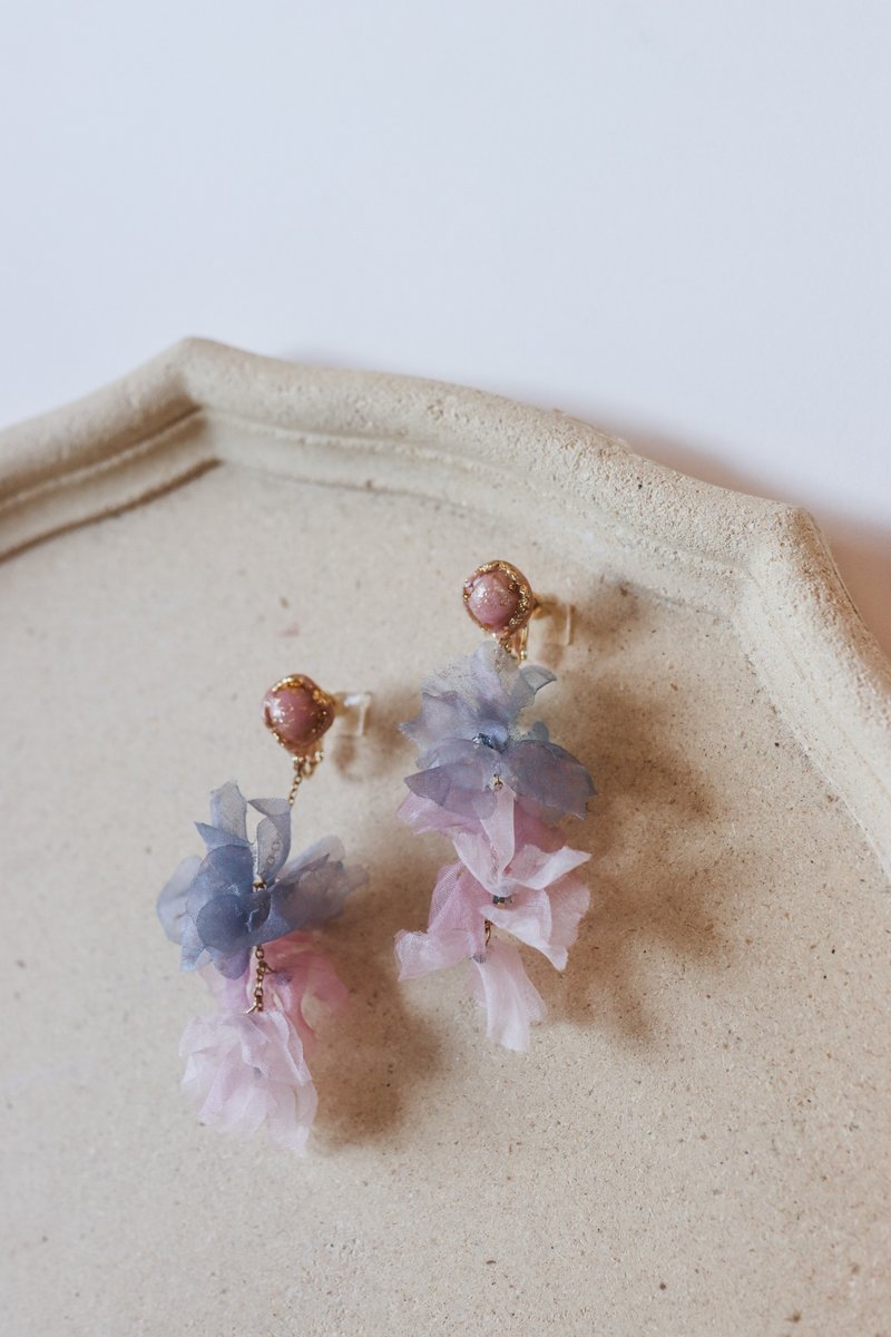 串串 手工手染纱花耳环 新娘饰品 - 耳环/耳夹 - 其他材质 多色