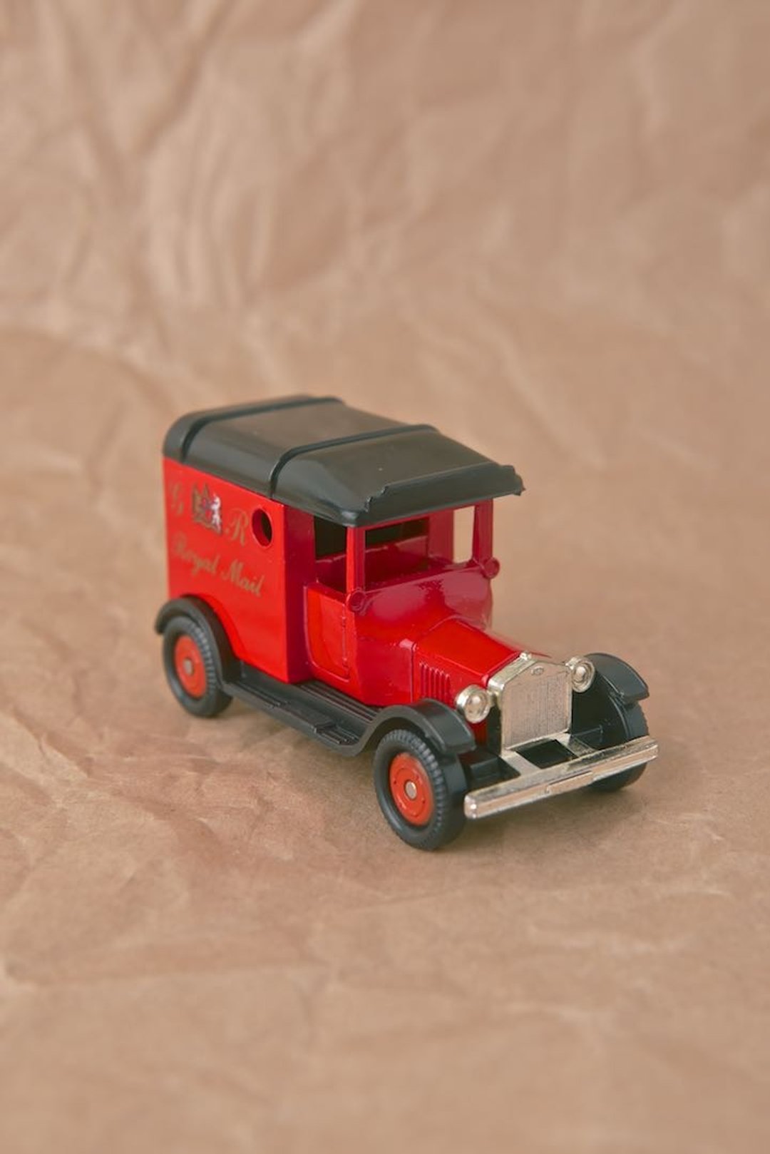 Corgi 古董玩具车 - 玩具/玩偶 - 其他金属 红色