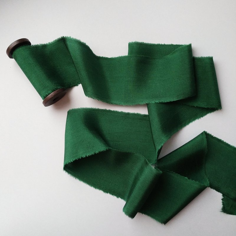 Emerald Green Silk Ribbon / Hand Dyed Silk ribbon on Wood Spool - 包装材料 - 丝．绢 绿色