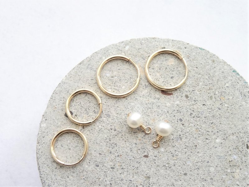 ::轻珠宝 14kgf:: 极简轻细美国 14K 包金 Endless 小耳圈 / 可拆式淡水珍珠小吊坠 - 耳环/耳夹 - 宝石 白色