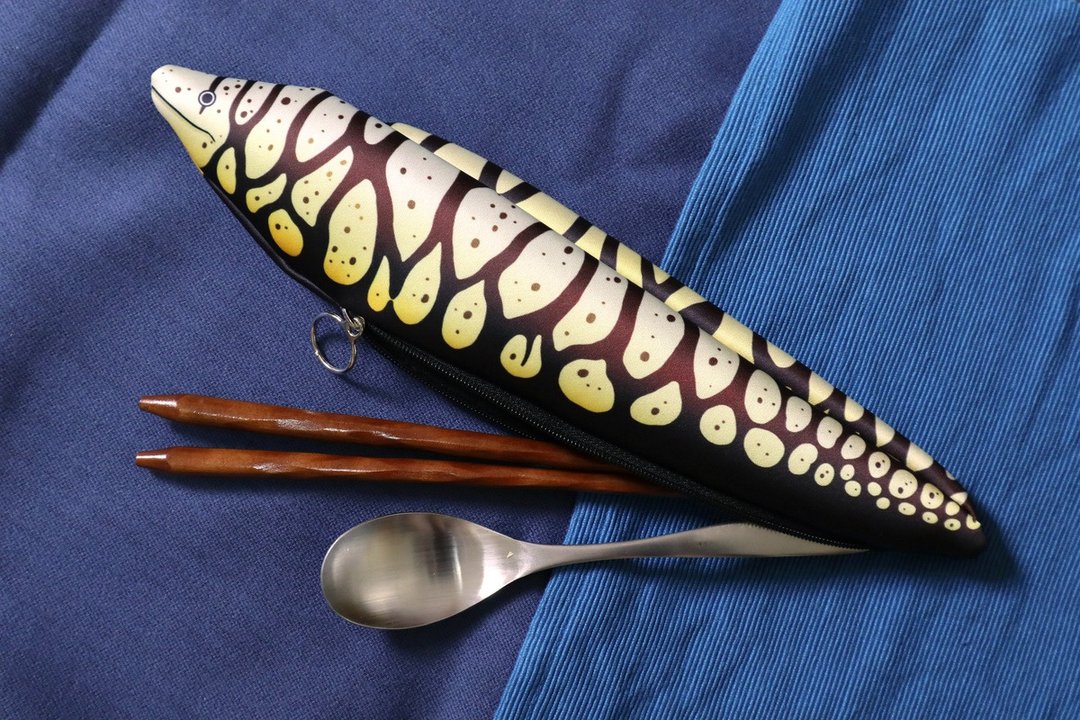 豆腐鲨点点 spot whale shark 海鳗收纳包-黄色款 (餐具袋/笔袋) - 收纳用品 - 其他人造纤维 