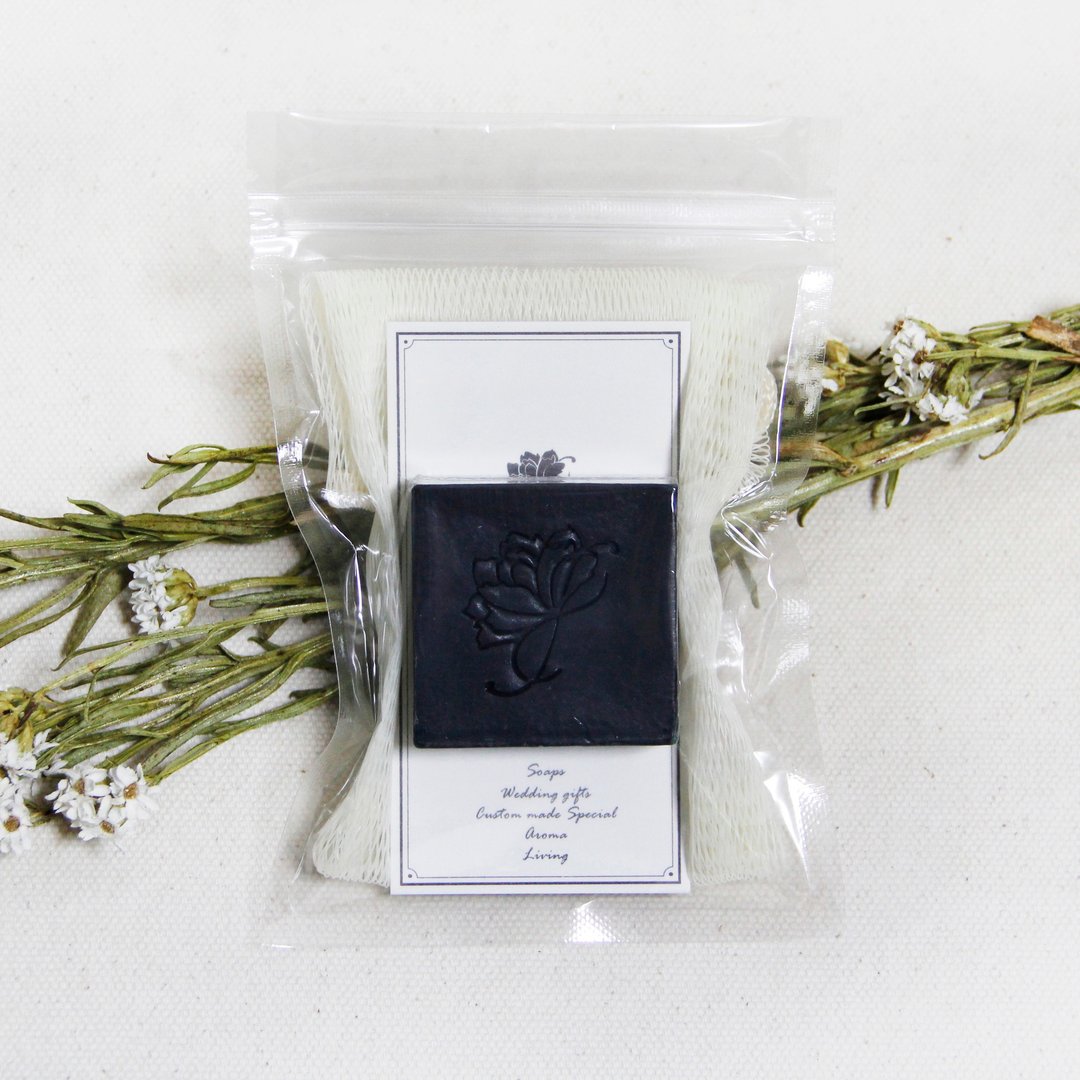 【售完待补】雪松墨炭皂 28g + 起泡袋 - 肥皂/手工皂 - 植物．花 黑色