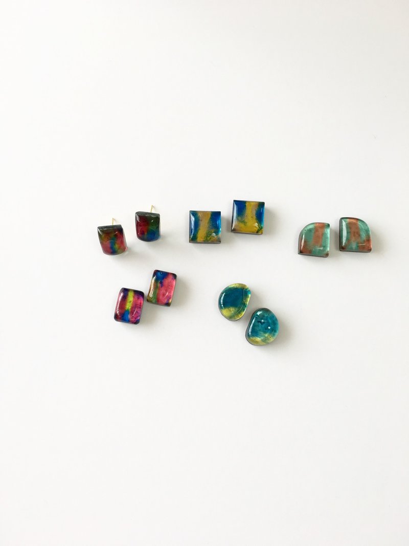 Colorful glass earring - 耳环/耳夹 - 陶 多色