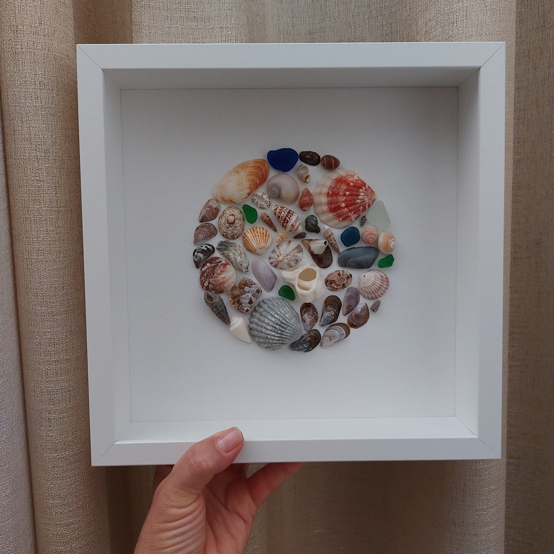 Picture  Sea glass, sea shells  in a frame. Wall art made from seashells. - 墙贴/壁贴 - 其他材质 白色