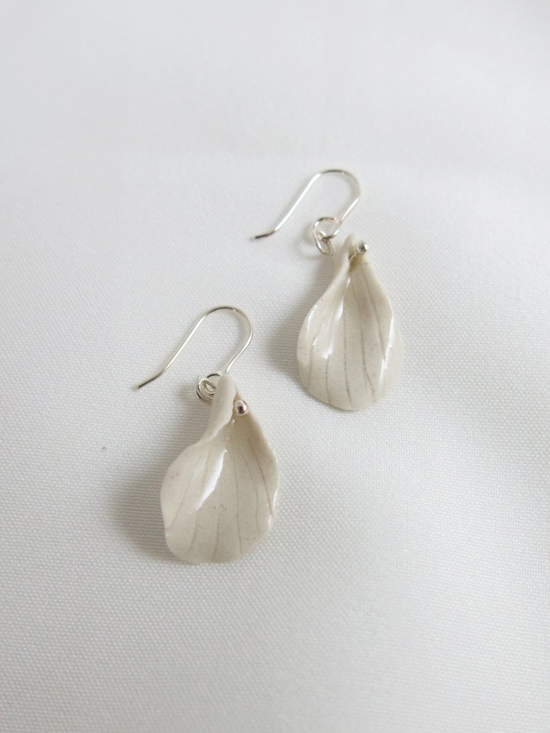 Feuilles mortes青花瓷耳环/青花瓷饰品 - 耳环/耳夹 - 瓷 白色