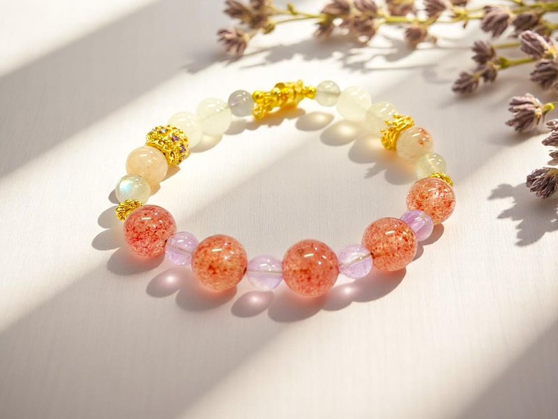 莓光絮语手链 草莓晶 紫水晶 拉长石 红兔毛 能量人缘 尾牙穿搭 - 手链/手环 - 水晶 粉红色