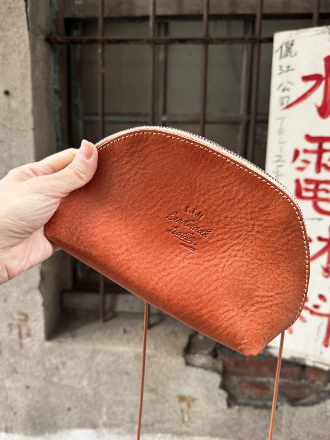 小贝壳包 / 斜背包 Color: 焦糖、军绿 - 侧背包/斜挎包 - 真皮 橘色