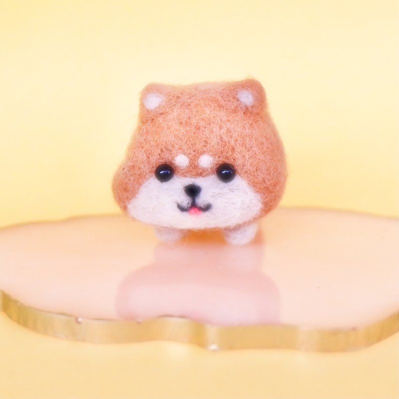 联名商品 软Q小柴趴趴摆饰 - 吊饰 - 羊毛 咖啡色