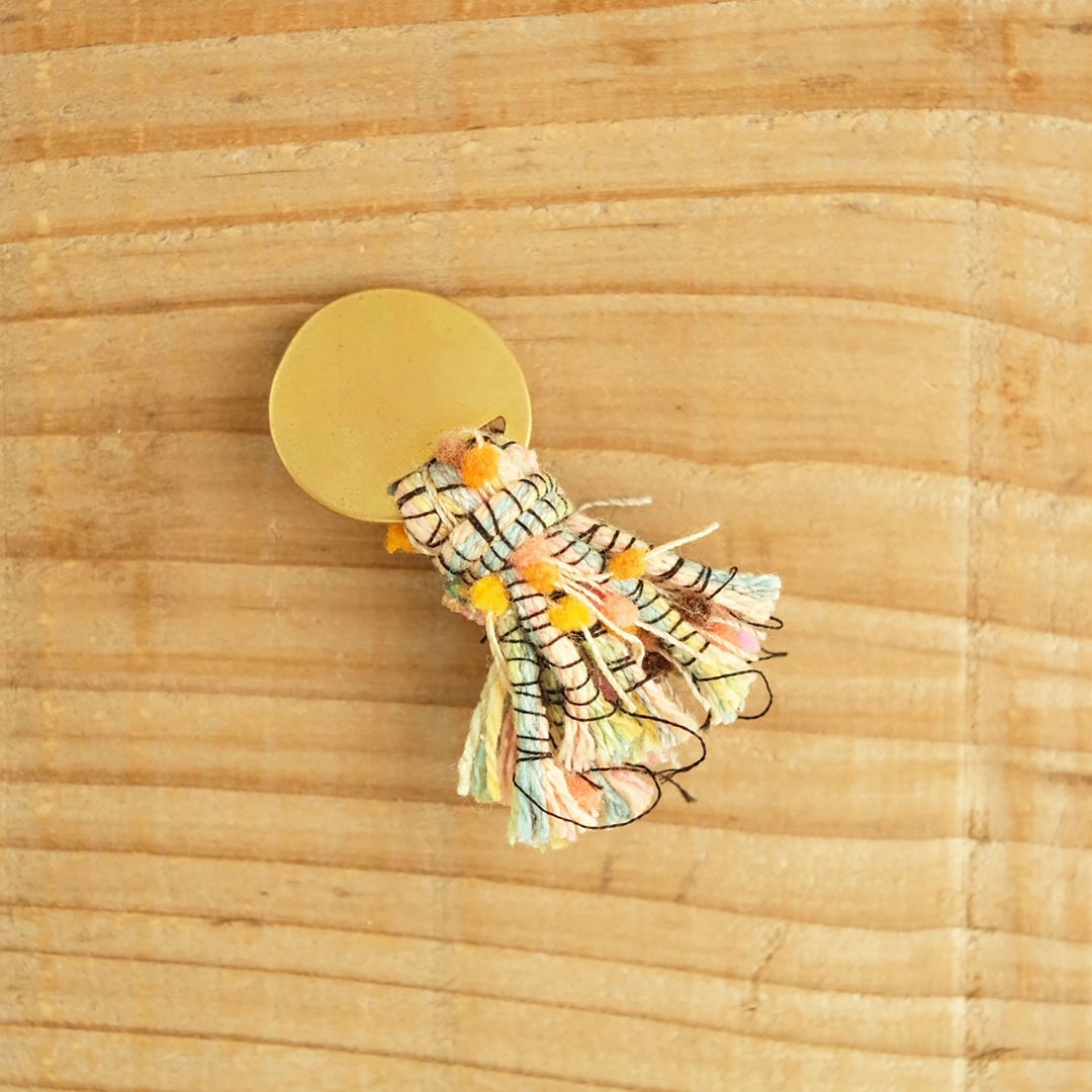 The brass brooch "circle tassel G" B008 - 胸针 - 其他金属 金色
