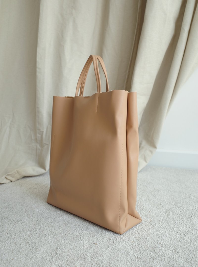 【现货】泰国品牌 WHITEOAKFACTORY Paper Bag - Beige - 手提包/手提袋 - 其他材质 卡其色