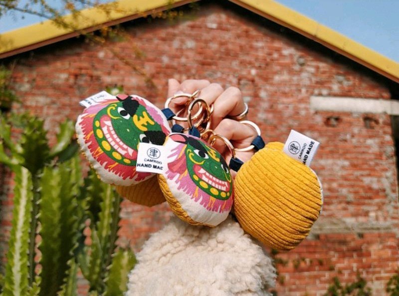 津Handmade 狮头钥匙圈 - 钥匙链/钥匙包 - 棉．麻 