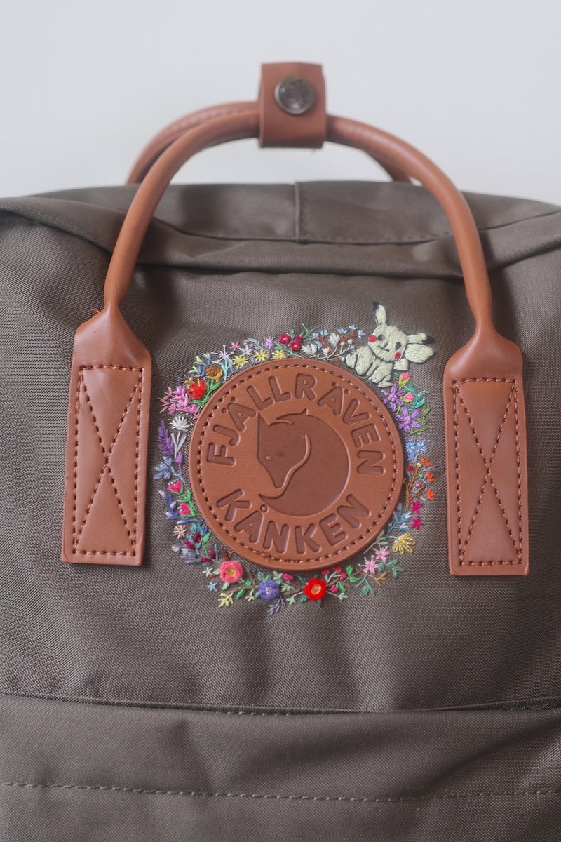 皮卡丘与芳菲花园//kanken Classic 橄榄绿皮把包包 - 后背包/双肩包 - 聚酯纤维 绿色