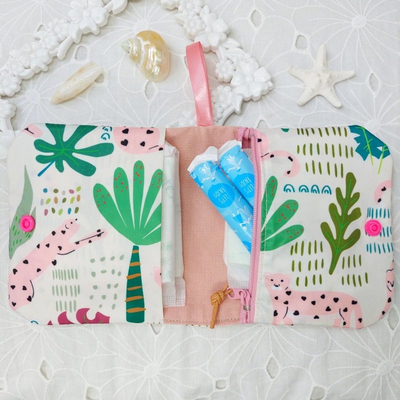 韩国防水布森林粉红豹随身收纳卫生棉包/生理包 - 化妆包/杂物包 - 防水材质 粉红色