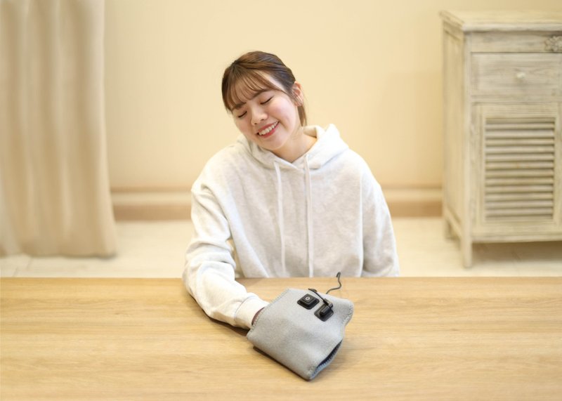 Doshisha 大猩猩之握 穴位气压手掌按摩器 GRT-2501 - 其他小家电 - 棉．麻 