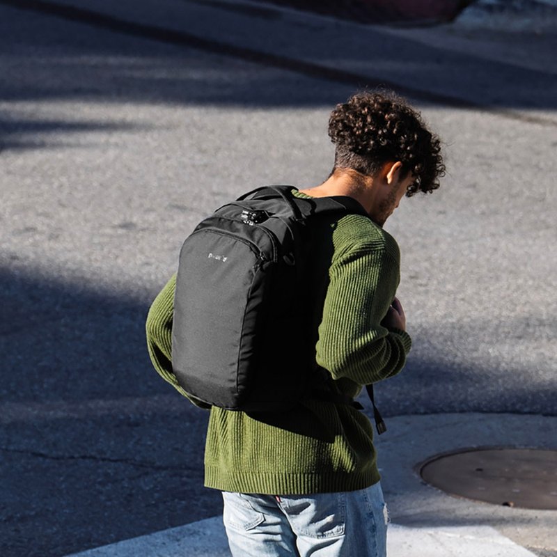 Pacsafe V 防盗旅行后背包 26L 多色可选  #61125 - 后背包/双肩包 - 环保材料 多色