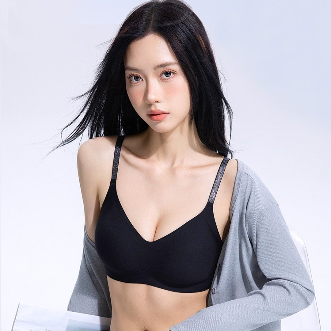 Pink Lady 无钢圈 B~E罩杯 山茶花香氛内里 百搭无痕集中包覆内衣 - 女士内衣裤 - 尼龙 黑色
