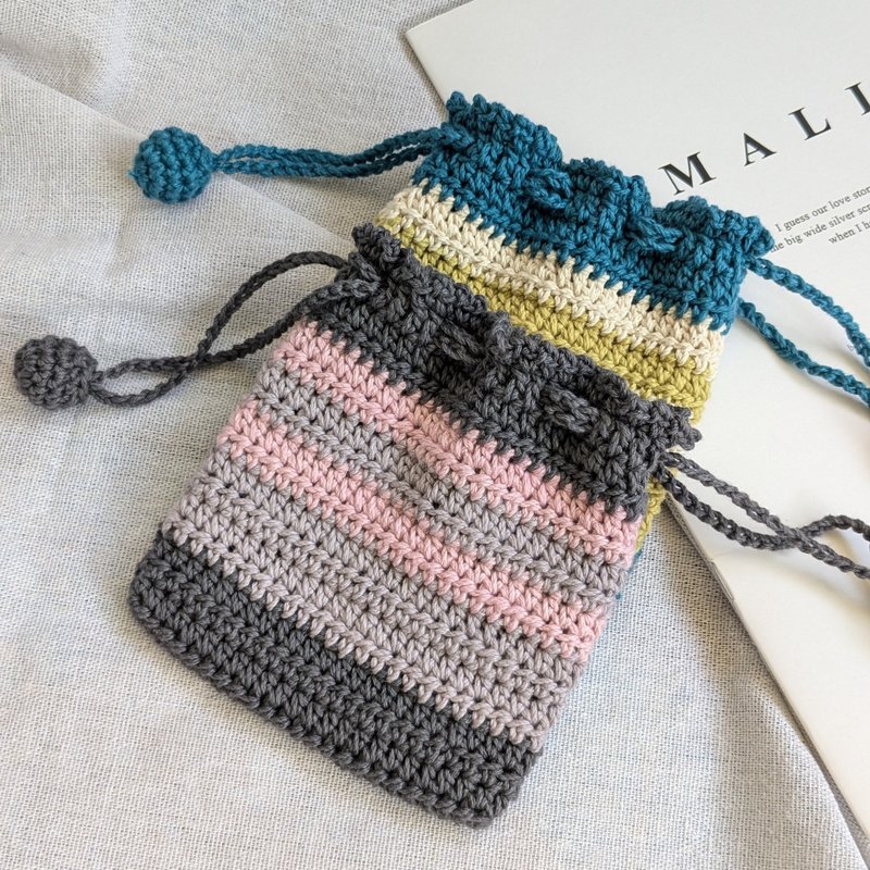 | 装什么小物 | 钩织束口袋 - 束口袋双肩包 - 棉．麻 