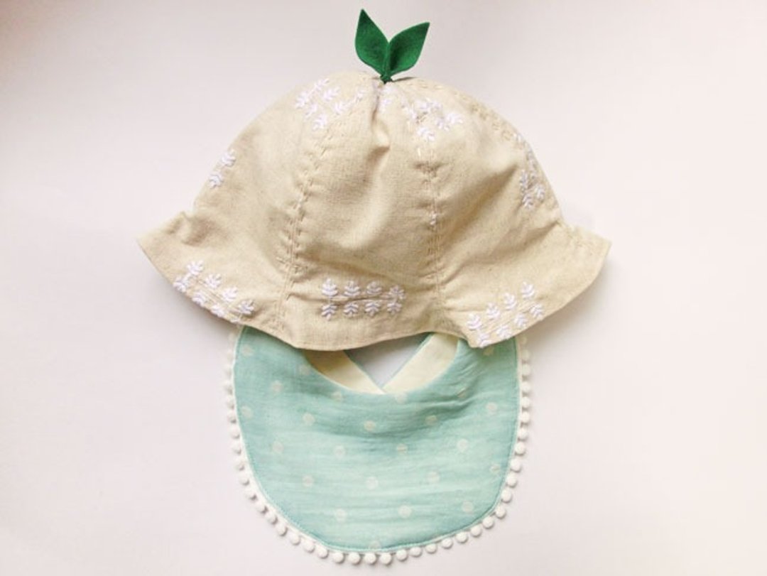 *HAPPY BAG*--Leaf Hat &amp; Baby Bib--White - 满月礼盒 - 棉．麻 白色