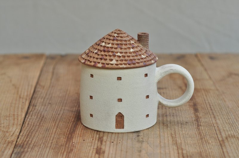 Ceramic cup like a house / brown - 咖啡杯/马克杯 - 陶 咖啡色