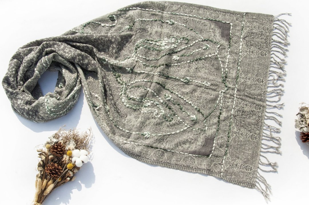 喀什米尔 Cashmere/水煮羊毛披肩/针织围巾/刺绣围巾/羊绒披巾 - 花 - 围巾/披肩 - 羊毛 灰色