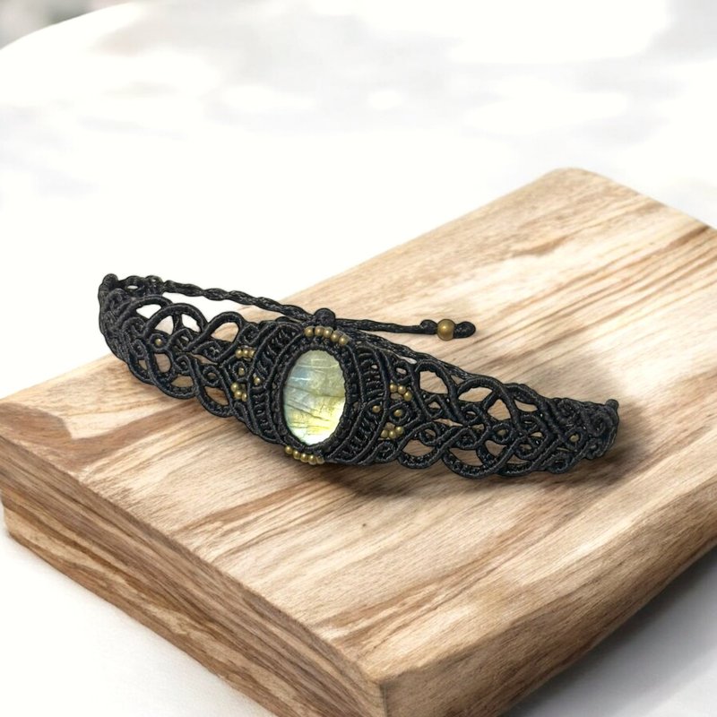 Crystoria Stone | Macrame | 南美蜡线 | 手链 | 黄光拉长石 - 手链/手环 - 宝石 黑色