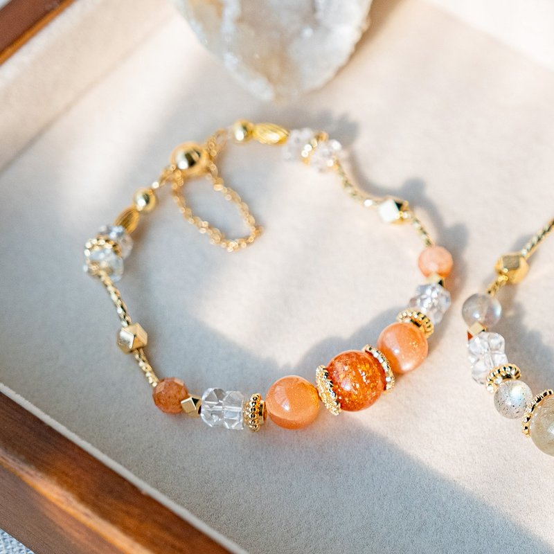 青蕴鎏光 磁吸手链。【鎏光款】阿鲁沙 金太阳 白水晶。招贵人 - 手链/手环 - 水晶 橘色