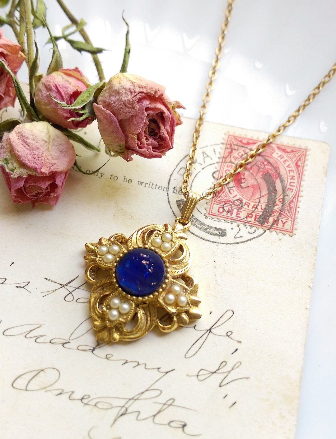 西洋古董饰品。AVON 1976's Viennese Collection  青金石项链 - 徽章/别针 - 其他金属 金色