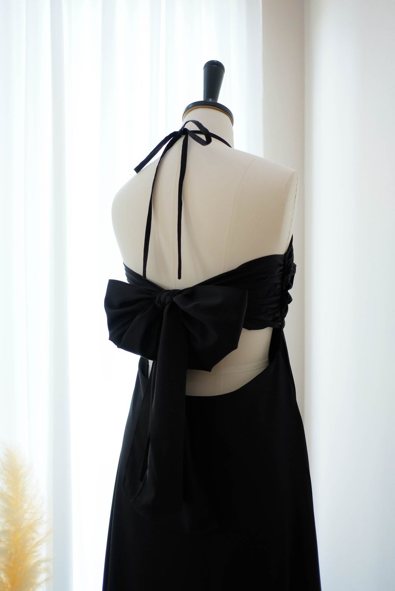 黑色连身裙，露背设计，长裙，适合海边度假。 - 洋装/连衣裙 - 聚酯纤维 黑色