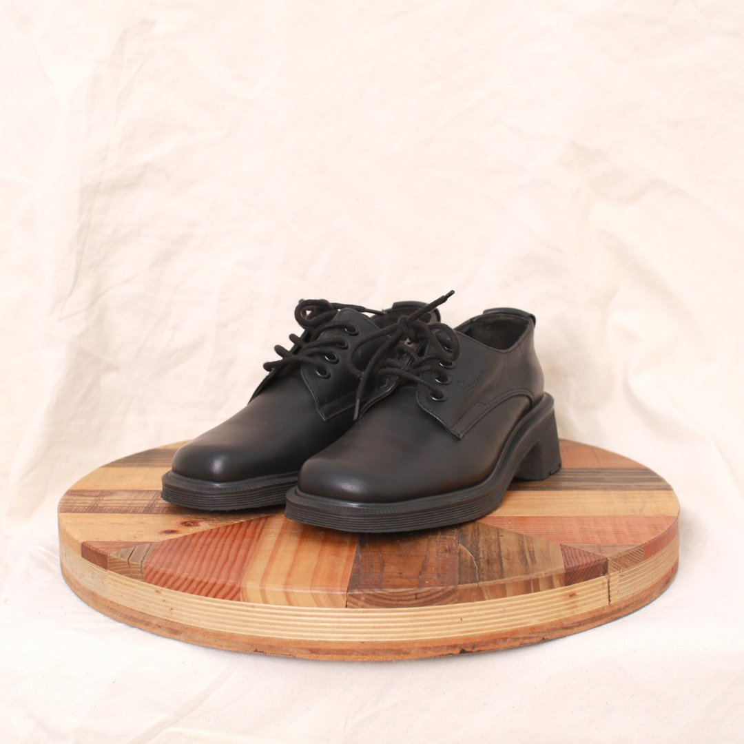 Back to Green:: Dr.Martens 沈稳黑 皮鞋 vintage shoes - 其他女款皮鞋 - 真皮 