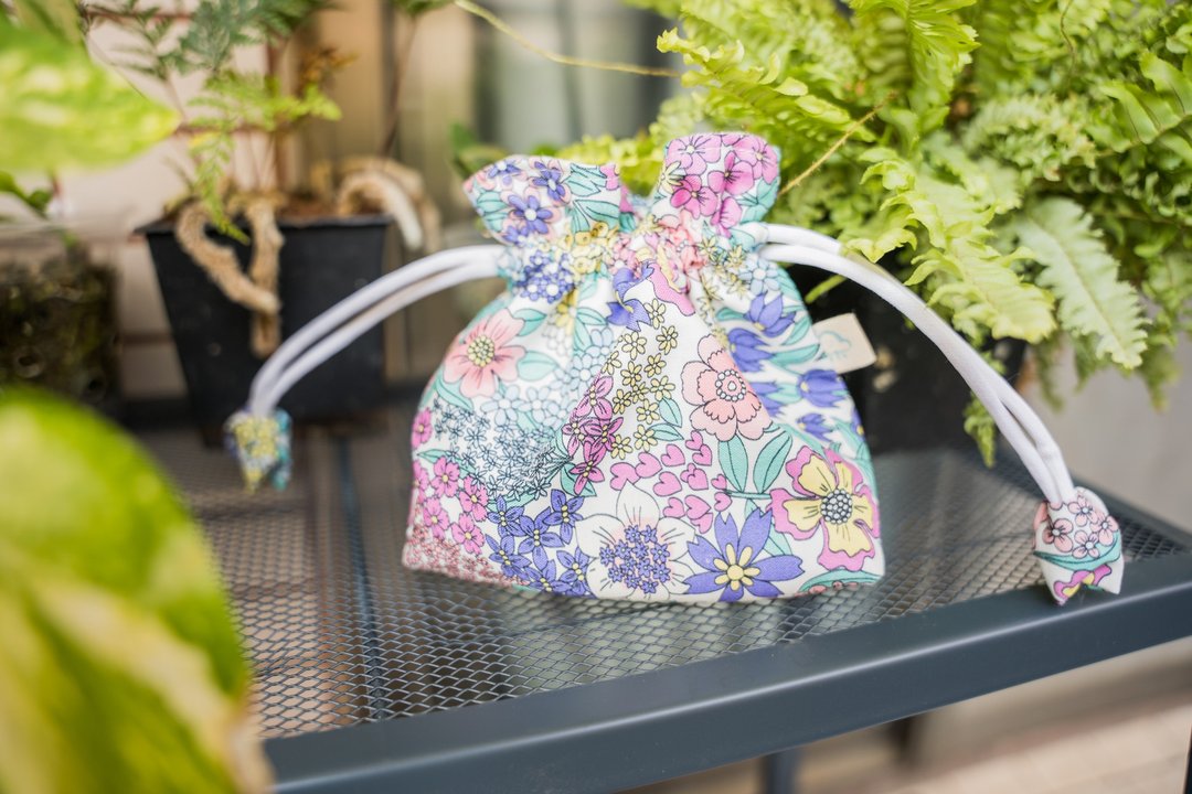 手绘花朵 束口袋 化妆品收纳袋 - 化妆包/杂物包 - 棉 紫色