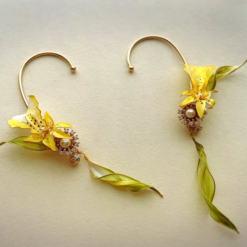 Luce Bloom 蕙质兰心文心兰耳挂 / 蓝牙耳机防丢耳挂二用设计 - 耳环/耳夹 - 其他金属 金色