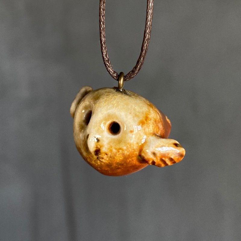 柴烧精油项链-短翅侧飞 - 项链 - 陶 卡其色