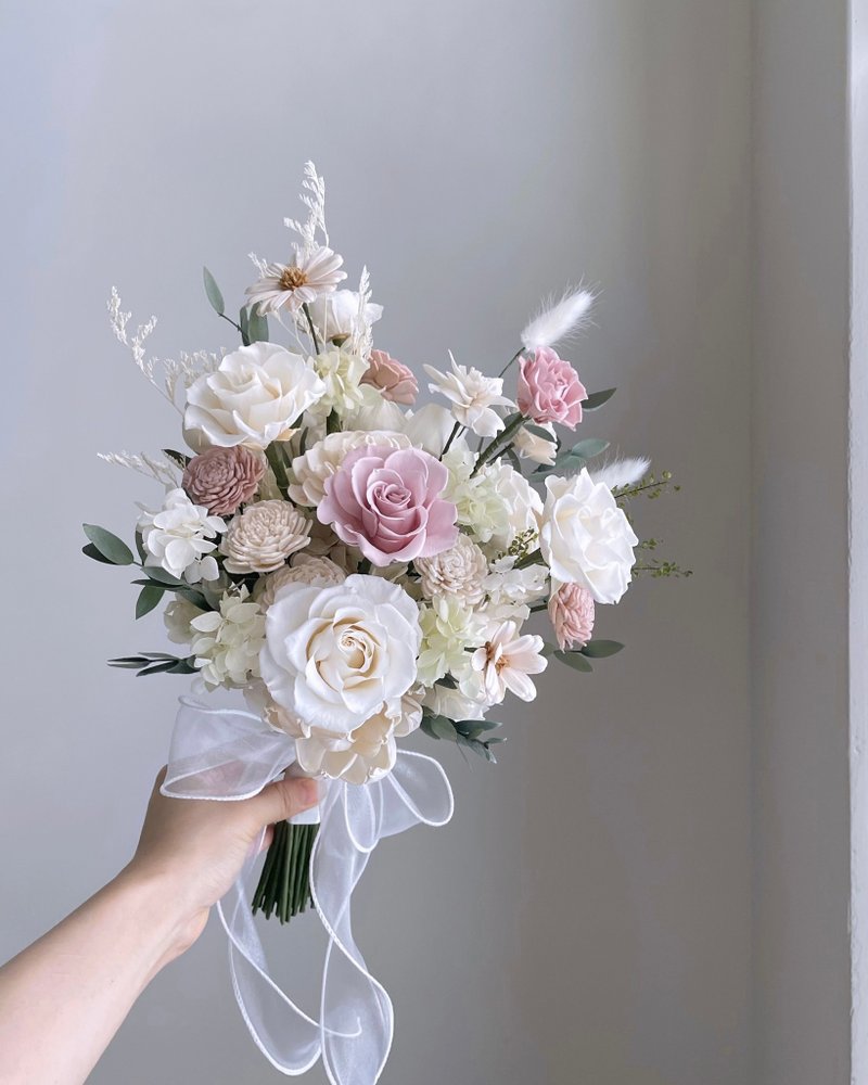 【不凋花干燥花】白粉色不凋玫瑰韩式捧花 - 干燥花/捧花 - 植物．花 白色