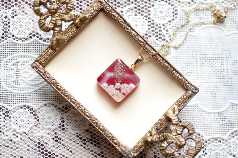 树脂艺术 方形吊坠・夜色深处 - 项链 - 树脂 红色