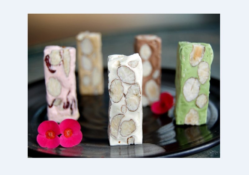 【福袋】法式手工综合牛轧糖 原味 蔓越莓 抹茶 比利时巧克力 贺新年 恭贺新禧 福袋 送礼 - 零食/点心 - 纸 