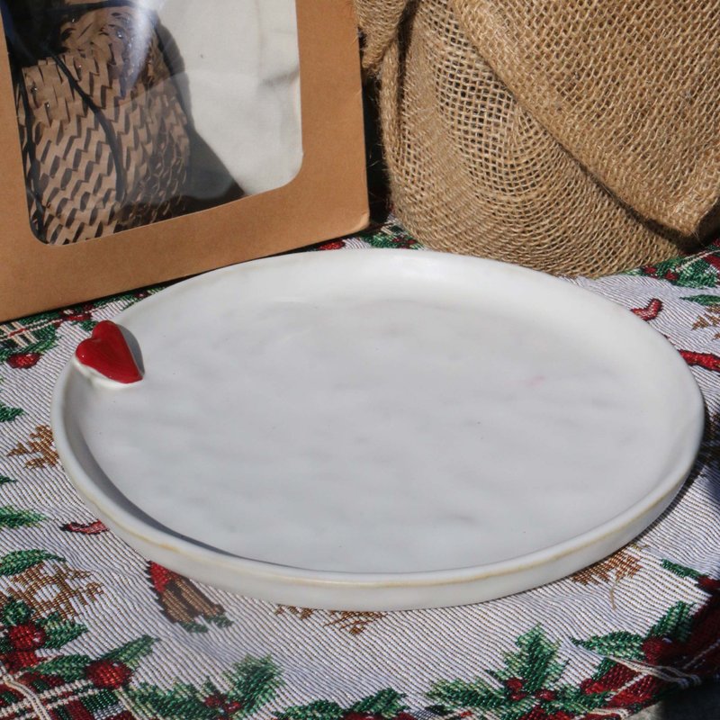 【陶瓷盘】好好被爱系列 - 小心意盘 23 cm - 爱心点心盘 - 咖啡杯/马克杯 - 瓷 