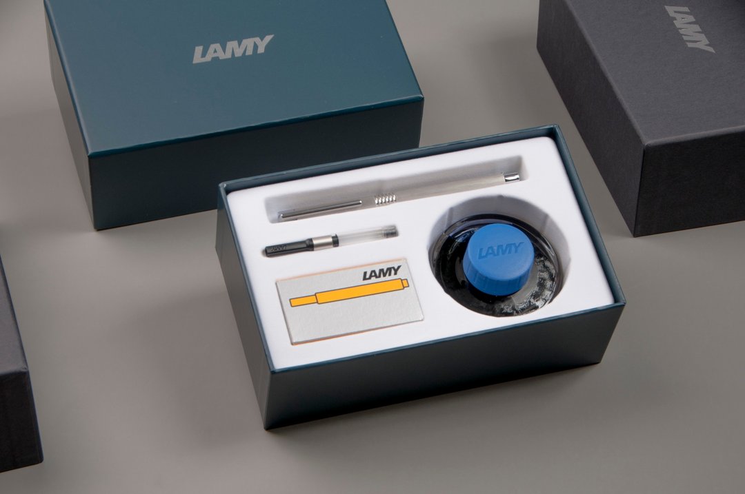 【雷雕免费刻字】LAMY 钢笔墨水礼盒 / Logo 06 系列 - 刷纹 - 钢笔 - 铝合金 白色
