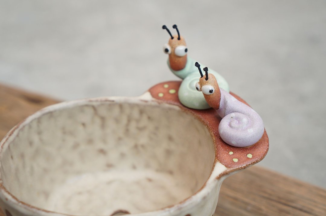 Snail pot , Snail plant pot , Handmade ceramics , pottery - 花瓶/陶器 - 陶 咖啡色