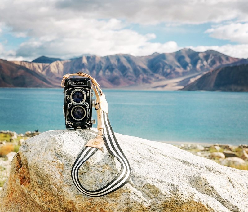 Black & White  Leather Camera Strap , DSLR or Mirrorless Camera Strap - 相机 - 棉．麻 黑色