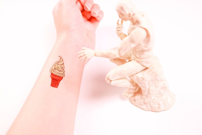 Deerhorn design / 鹿角 刺青 纹身贴纸 2入 霜淇淋 手绘 - 纹身贴 - 纸 黄色