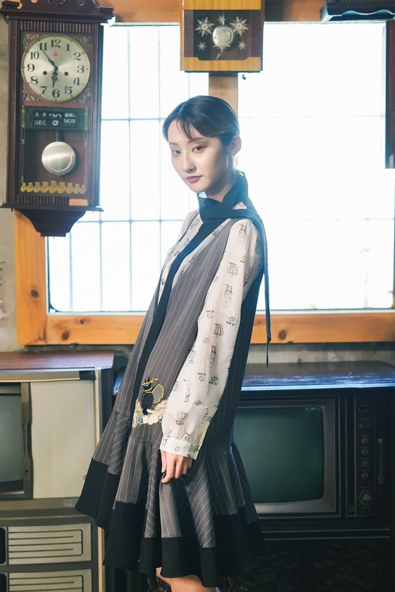 马克是骑术小天才 印花绑蝴蝶结纱质衬衫 - 女装衬衫 - 棉．麻 白色