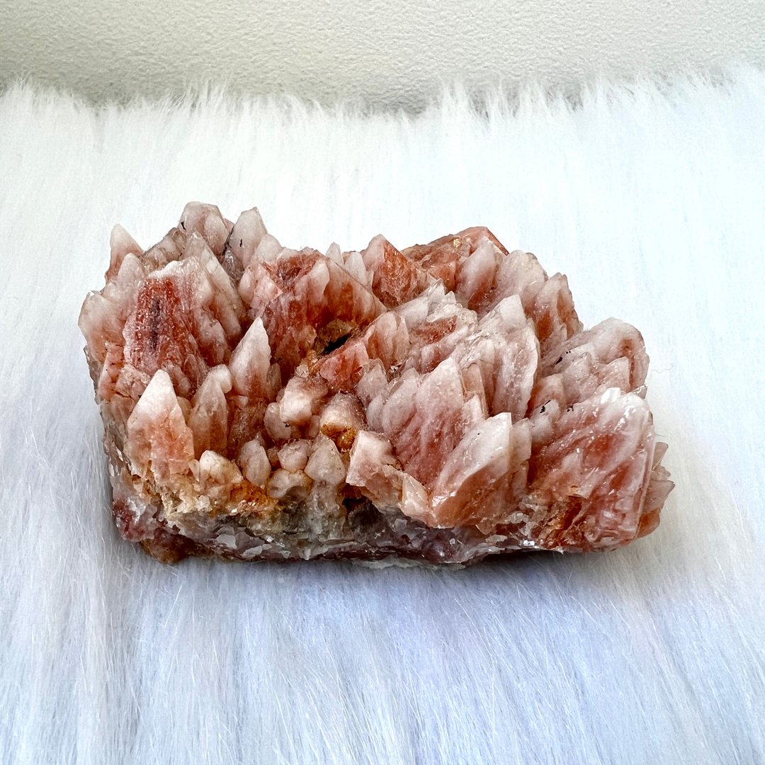 虎牙方解簇连底座 | 水晶 | 方解石 | 水晶簇 | 水晶摆件 - 摆饰 - 水晶 红色